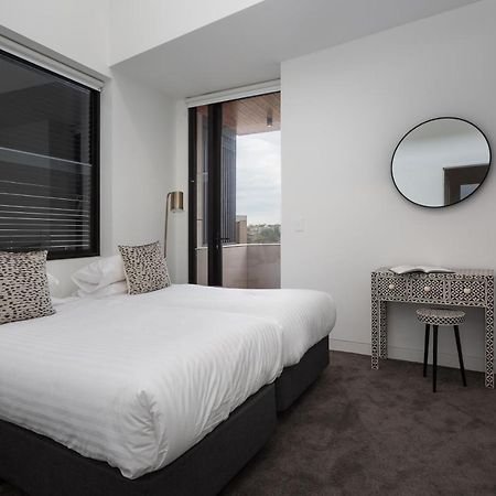 Stylish 2-Bed Apartment With Bbq Patio Near Beach Sydney Exteriör bild