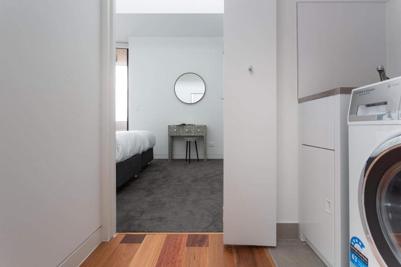 Stylish 2-Bed Apartment With Bbq Patio Near Beach Sydney Exteriör bild