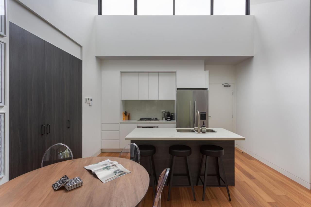 Stylish 2-Bed Apartment With Bbq Patio Near Beach Sydney Exteriör bild